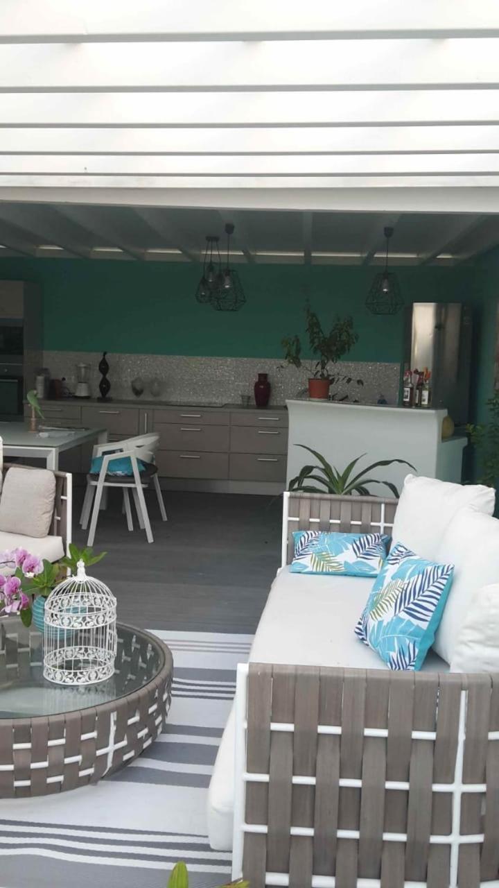 La Mariposa Bed & Breakfast Le Robert Bagian luar foto