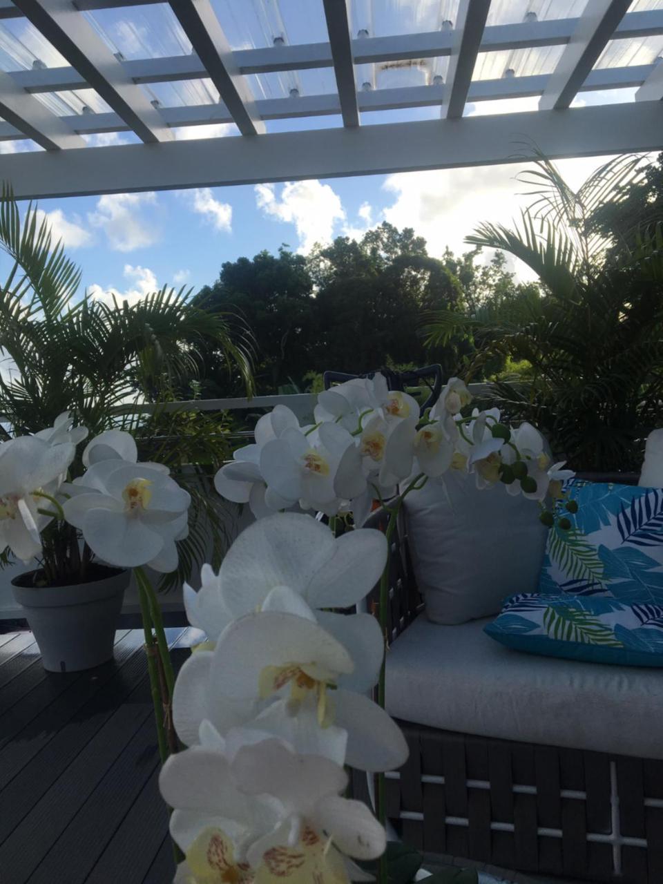 La Mariposa Bed & Breakfast Le Robert Bagian luar foto